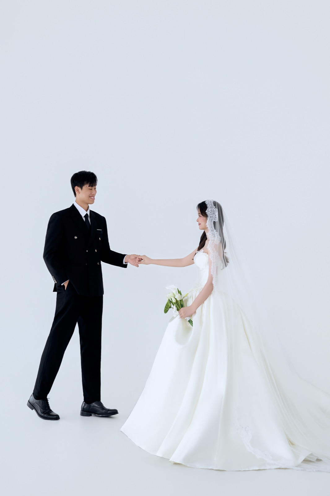Ảnh cưới Văn Đồng và Thu Uyên